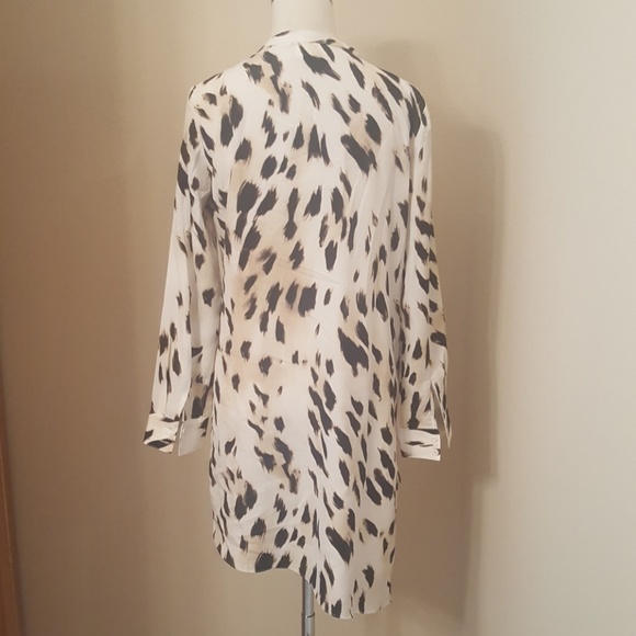 SOLD!!!  CHICO'S Hi-Lo Animal Print Tunic Shirt - Picture 4 of 5